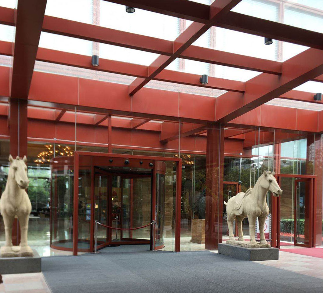 多瑪凱拔三翼旋轉(zhuǎn)門