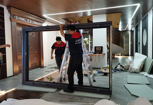 西安某會所自動門安裝現場