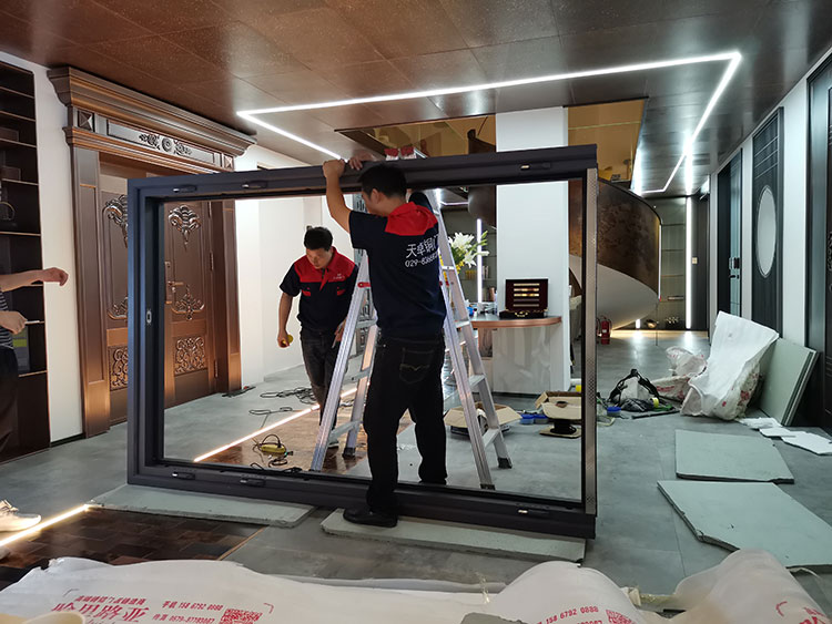 西安某會所自動門安裝現場