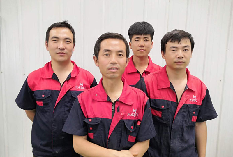 天卓自動門維修團隊