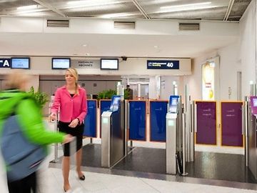 巴黎戴高樂(lè)機(jī)場(chǎng) ADP