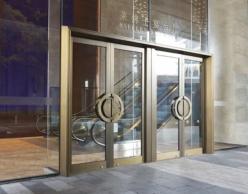 辦公樓酒店平衡門