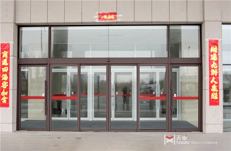 自動門怎么選？多瑪和<a href=https://xinghuofengchuan.com/panasonic/ target=_blank class=infotextkey><a href=https://xinghuofengchuan.com/songxia/ target=_blank class=infotextkey>松下自動門</a></a>哪個好?