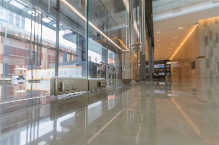 魔都超A級(jí)寫(xiě)字樓，蓋澤自動(dòng)門(mén)地彈簧品質(zhì)加持