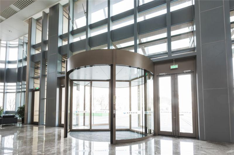 旋轉門故障與維修:旋轉門電氣系統的干擾與消除